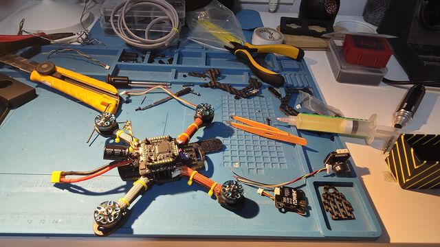 רחפן FPV