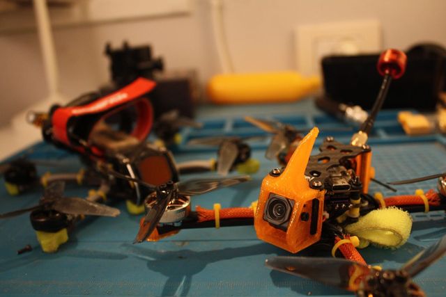 רחפן FPV