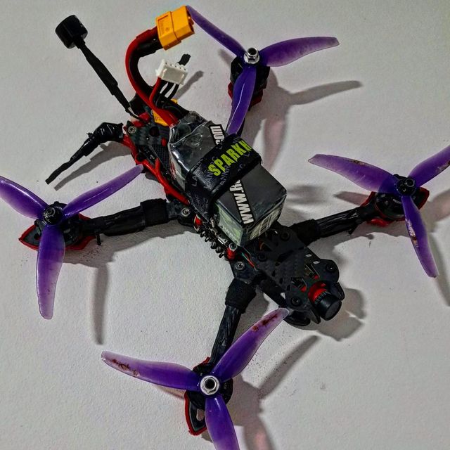 רחפן FPV